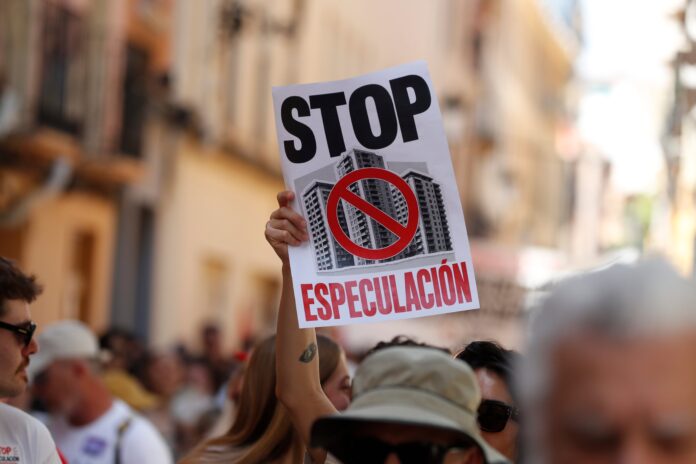El-Consejo-Economico-y-Social-denuncia-que-la-vivienda-sigue.jpg