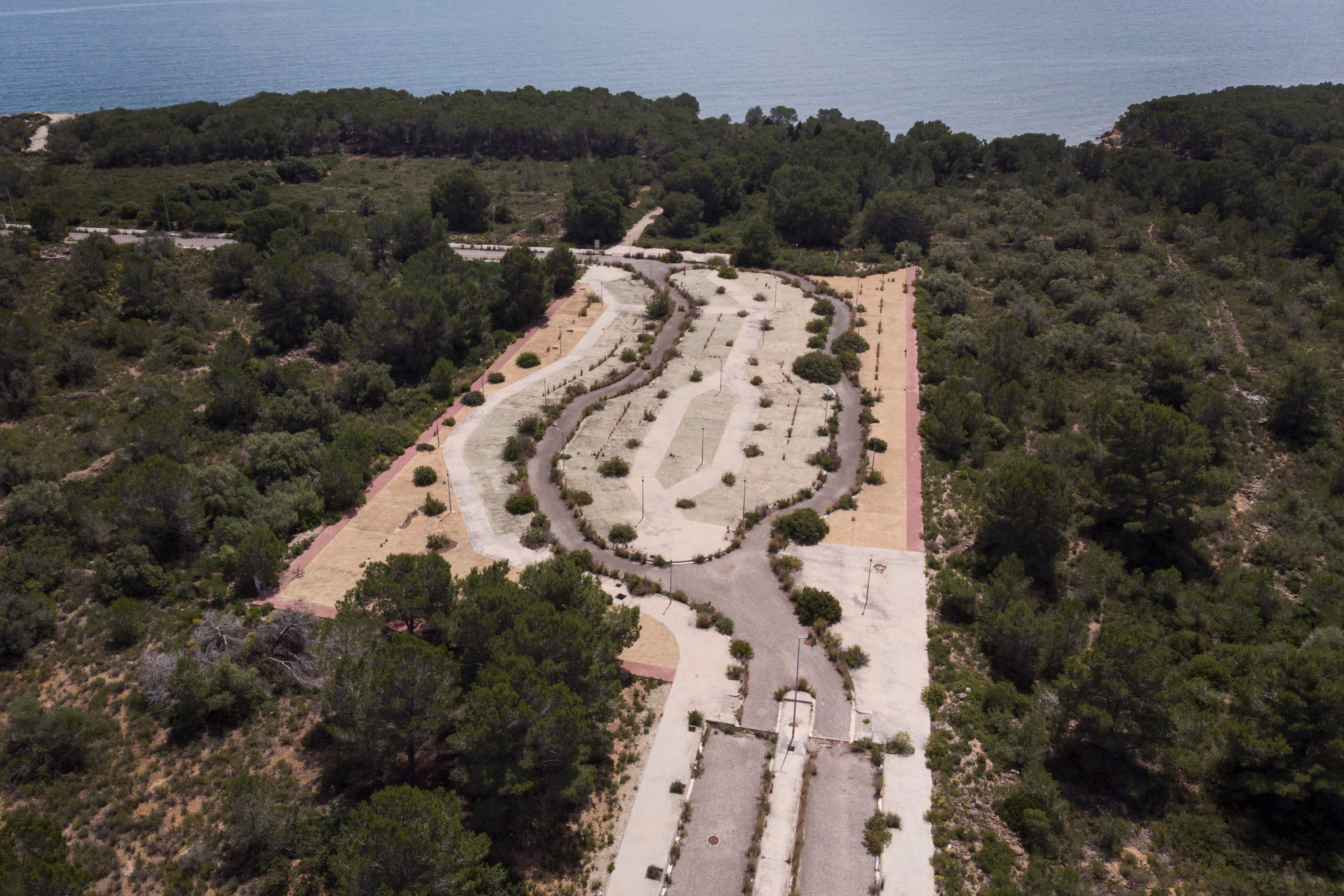 Urbanización de Port Olivet, en L'Ametlla de Mar (Tarragona), paralizada desde el estallido de la burbuja inmobiliaria.