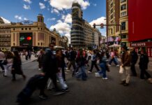España, un país de 50 millones de habitantes con infraestructuras para 40 millones de personas: “Las costuras empiezan a chirriar”