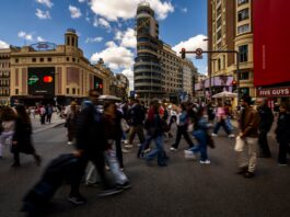 España, un país de 50 millones de habitantes con infraestructuras para 40 millones de personas: “Las costuras empiezan a chirriar”