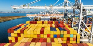 Estados Unidos redujo el déficit comercial un 36% en el primer año de los aranceles