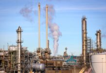 ‘Max jet’: las refinerías europeas cambian gasóleo y lubricantes por queroseno para conjurar la crisis | Economía