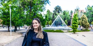 La IA entra en la maleta con cautela: “La uso, pero para organizar viajes largos prefiero un profesional”