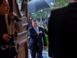 La UE se da más tiempo para completar el acuerdo arancelario con Estados Unidos pese a las amenazas de Trump