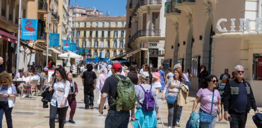Diez ciudades españolas concentran el 38% de todos los alojamientos para turistas