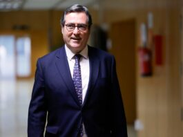 Garamendi carga contra los sindicatos por las bajas laborales: “No están siendo responsables”