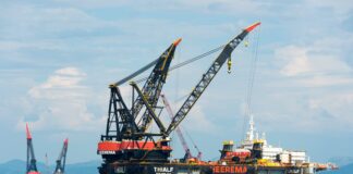 Los países petroleros de fuera del Golfo hacen caja con la crisis de Ormuz
