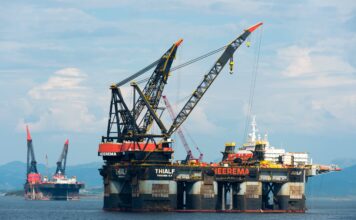 Los países petroleros de fuera del Golfo hacen caja con la crisis de Ormuz