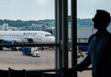 La desigualdad económica más galopante se plasma en las cabinas de los aviones | Economía