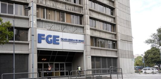 Sanciones administrativas caducadas y respaldos de una sesión desaparecidos: la Corte Constitucional pide más investigaciones en el caso Gabela | Política | Noticias