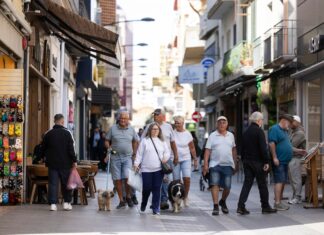 Un grupo de economistas tacha de “subvencionados” los sectores que pagan menos de 29.000 euros al año