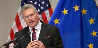La UE reclama a Estados Unidos que renuncie a subir los aranceles a los coches europeos | Economía