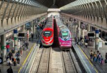 Bruselas plantea incrementar el peso de plataformas como Booking en la venta de billetes de tren | Economía