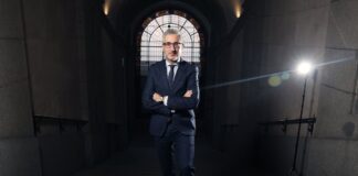 Arcadi España: “No es justo que los españoles tengan que financiar el regalo fiscal de determinadas comunidades a los grandes patrimonios” | Economía