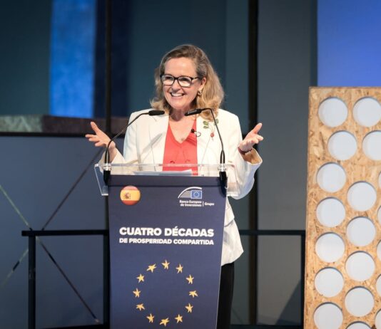 El BEI se alía con el Sabadell para inyectar 1.000 millones a pequeñas y medianas empresas | Economía