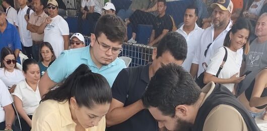 Los correístas Luisa González y Guido Mendoza, precandidatos a la Prefectura y Viceprefectura de Manabí por el movimiento Amigo | Política | Noticias