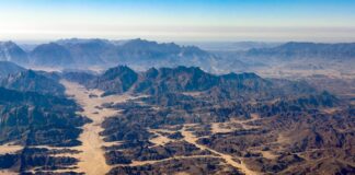 Egipto busca en el desierto sus tesoros minerales | Carta del corresponsal