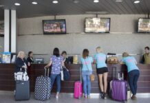 La patronal hotelera exige a Interior la derogación del registro de viajeros tras el expediente abierto por Bruselas | Economía