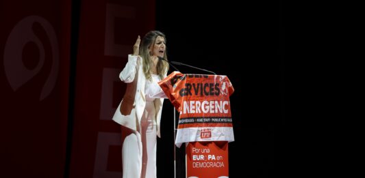 Díaz quiere regular la IA en el ámbito laboral con requisitos más exigentes de lo que marca Bruselas