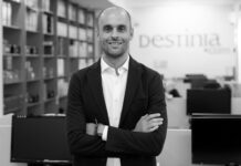 Ricardo Fernández Flores (Destinia): “Me equivoco continuamente y reculo. No me da vergüenza” | Entrevistas Afterwork | Negocios