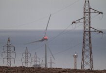 Las rebajas fiscales a la energía decaen este lunes: la luz subirá casi 10 euros al mes y el gas, menos de cinco euros