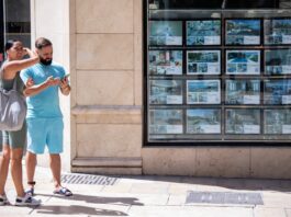Las donaciones de dinero de padres a hijos se triplican desde 2019 y mueven 5.500 millones al año