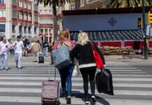 El número de pisos turísticos cae un 11% a las puertas del verano, con 40.000 viviendas menos que un año antes