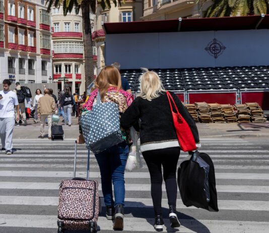 El número de pisos turísticos cae un 11% a las puertas del verano, con 40.000 viviendas menos que un año antes