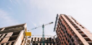 El precio de la vivienda se dispara un 15,2% en el segundo trimestre, la tasa más alta en 20 años