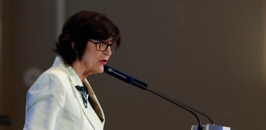 La CNMC contra la banca: las declaraciones de los banqueros y las ofertas de hipotecas que están bajo el radar | Economía