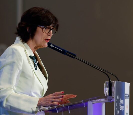 La CNMC contra la banca: las declaraciones de los banqueros y las ofertas de hipotecas que están bajo el radar | Economía