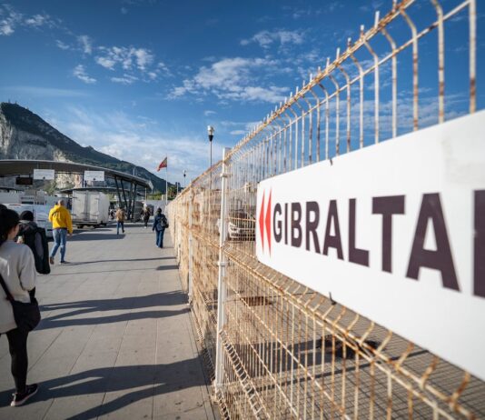 Hacienda saca de la lista de paraísos fiscales a Gibraltar 35 años después e incluye a Rusia | Economía