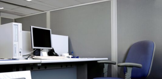¿Por qué aumenta el absentismo laboral por enfermedad? | Opinión