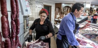 Las jornadas parciales explican la mitad de la brecha salarial entre hombres y mujeres | Economía
