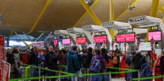 La UE mantendrá la indemnización de pasajeros a partir de las tres horas de retraso de los vuelos tras 13 años de negociaciones