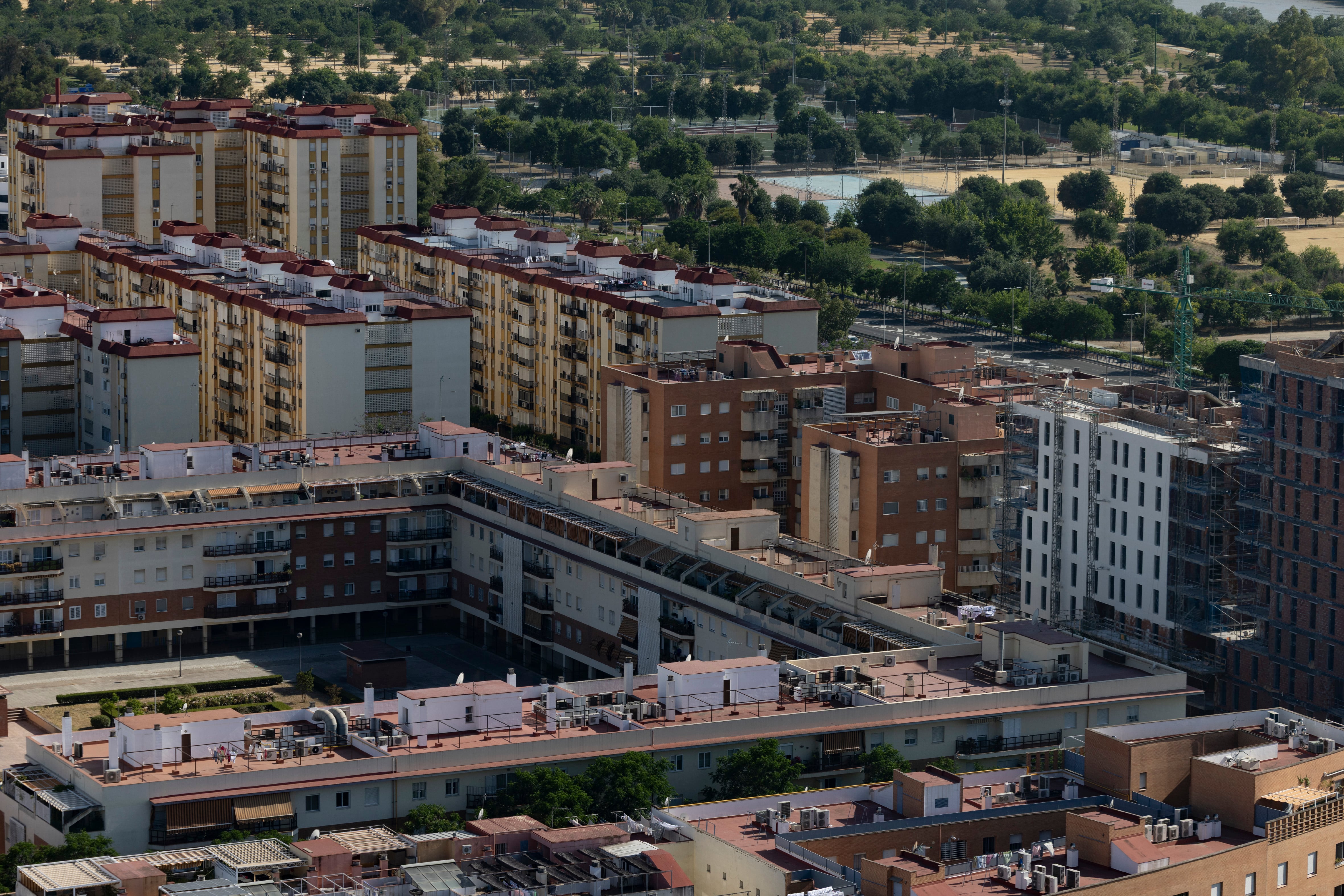 Viviendas en Sevilla vistas desde el hotel Eurostar Torre Sevilla.