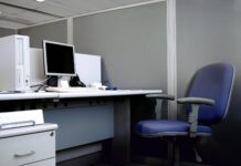 Las medidas para contener el alza de bajas laborales encallan: el Gobierno intenta sumar a la patronal a un pacto de mínimos