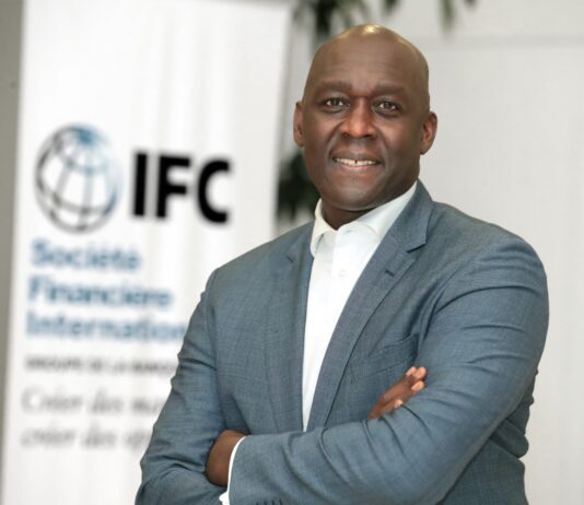 Makhtar Diop, director del brazo financiero del Banco Mundial (IFC): “Queremos utilizar Madrid para canalizar más inversión privada hacia los emergentes”