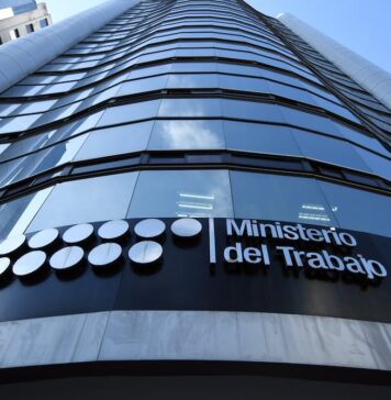 Presidente Daniel Noboa concreta fusión de gabinete y crea Ministerio del Trabajo y Desarrollo Humano | Política | Noticias