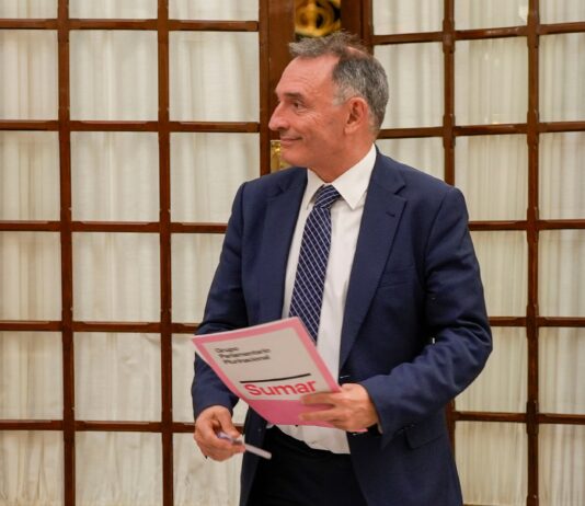 Sumar propone una ley para que los policías puedan afiliarse a sindicatos de clase como UGT y CC OO