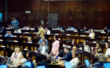 Legislativo debatirá salida de Ecuador del sistema Sucre y reforma penal sobre uso delictivo de uniformes institucionales | Política | Noticias