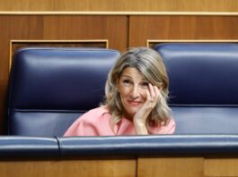 Trabajo abre la negociación con sindicatos y patronales para reducir la brecha salarial en las empresas