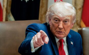 Trump plantea nuevos aranceles a la UE, China o México basados en supuestos incumplimientos de las reglas de trabajo forzado