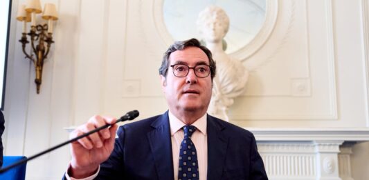 Garamendi confirma que se presentará a las elecciones para un tercer mandato al frente de la CEOE | Economía