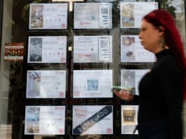 La Agencia Tributaria pone en marcha una operación contra 50 sociedades por fraude fiscal en el sector inmobiliario | Economía
