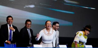 Tensión en el Consejo Nacional Electoral: Diana Atamaint frena participación de Esthela Acero en sesión, ante posible intento de removerla de la presidencia | Política | Noticias