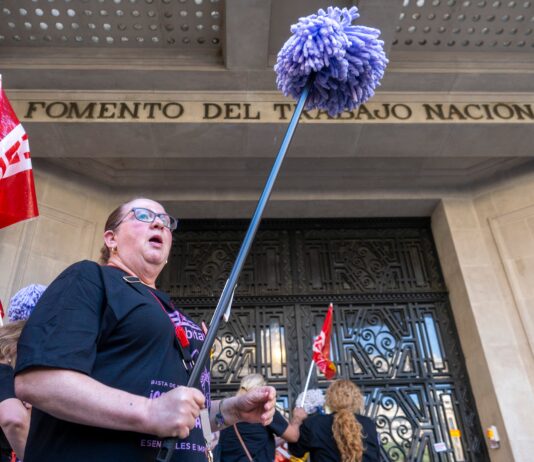 “¡El mocho se cabrea!”: las limpiadoras de edificios protestan en 30 ciudades para pedir mejores salarios