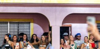 ¿Cómo hemos pasado del postmaterialismo de Greta Thunberg al ultramaterialismo de la casita de Bad Bunny?