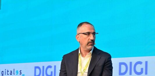 Digi Spain premiará con cinco millones de euros en acciones a sus directivos por el debut bursátil | Empresas
