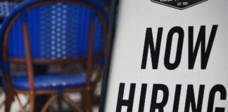 El empleo se enfría en Estados Unidos: en junio se crearon 57.000 puestos de trabajo, menos de lo esperado | Economía